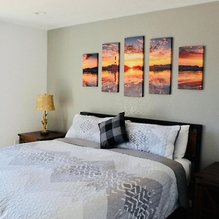 Ocean Cove Lodge Bar & Grill Walsh Landing Kamer foto