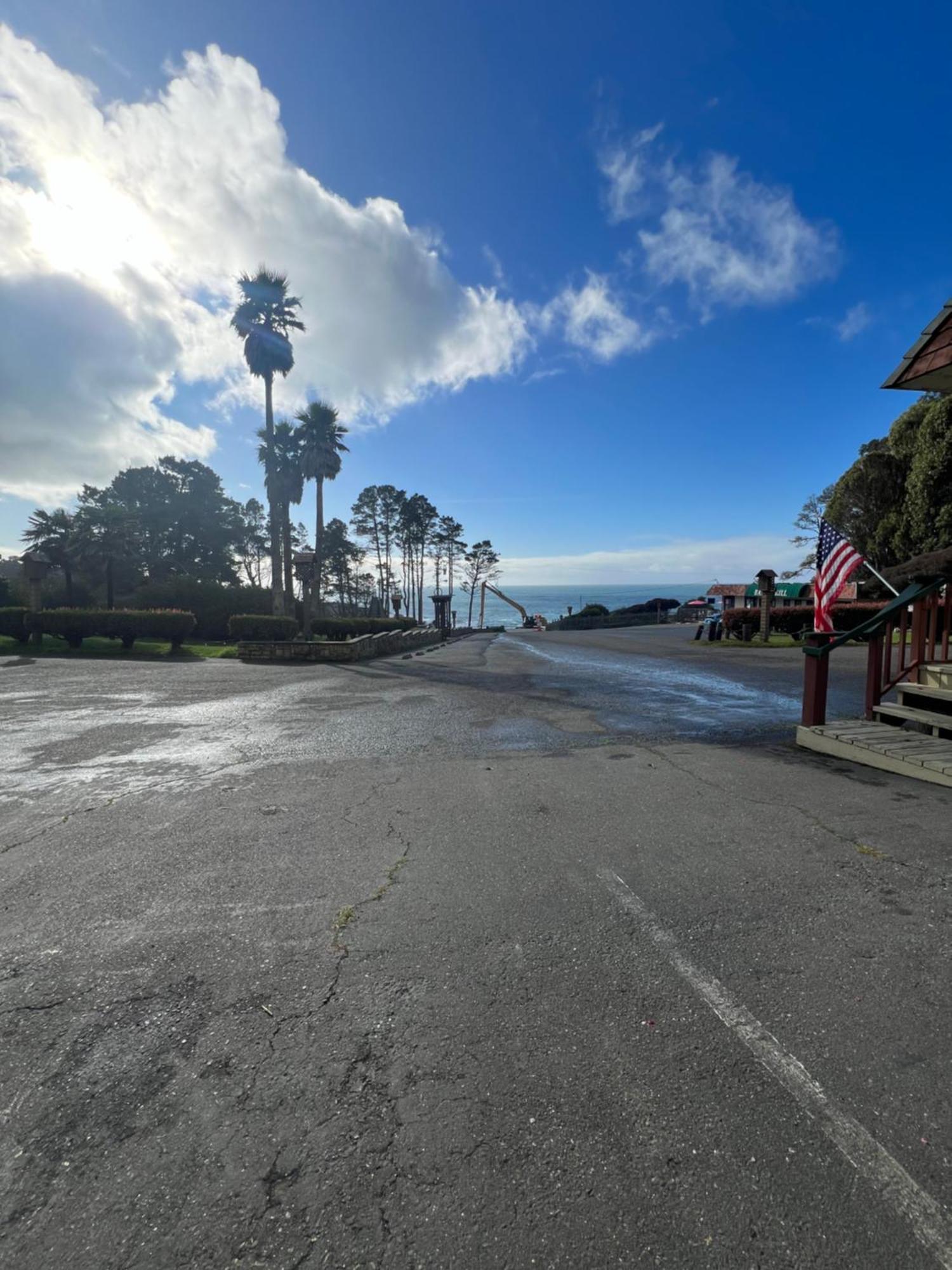 Ocean Cove Lodge Bar & Grill Walsh Landing Buitenkant foto