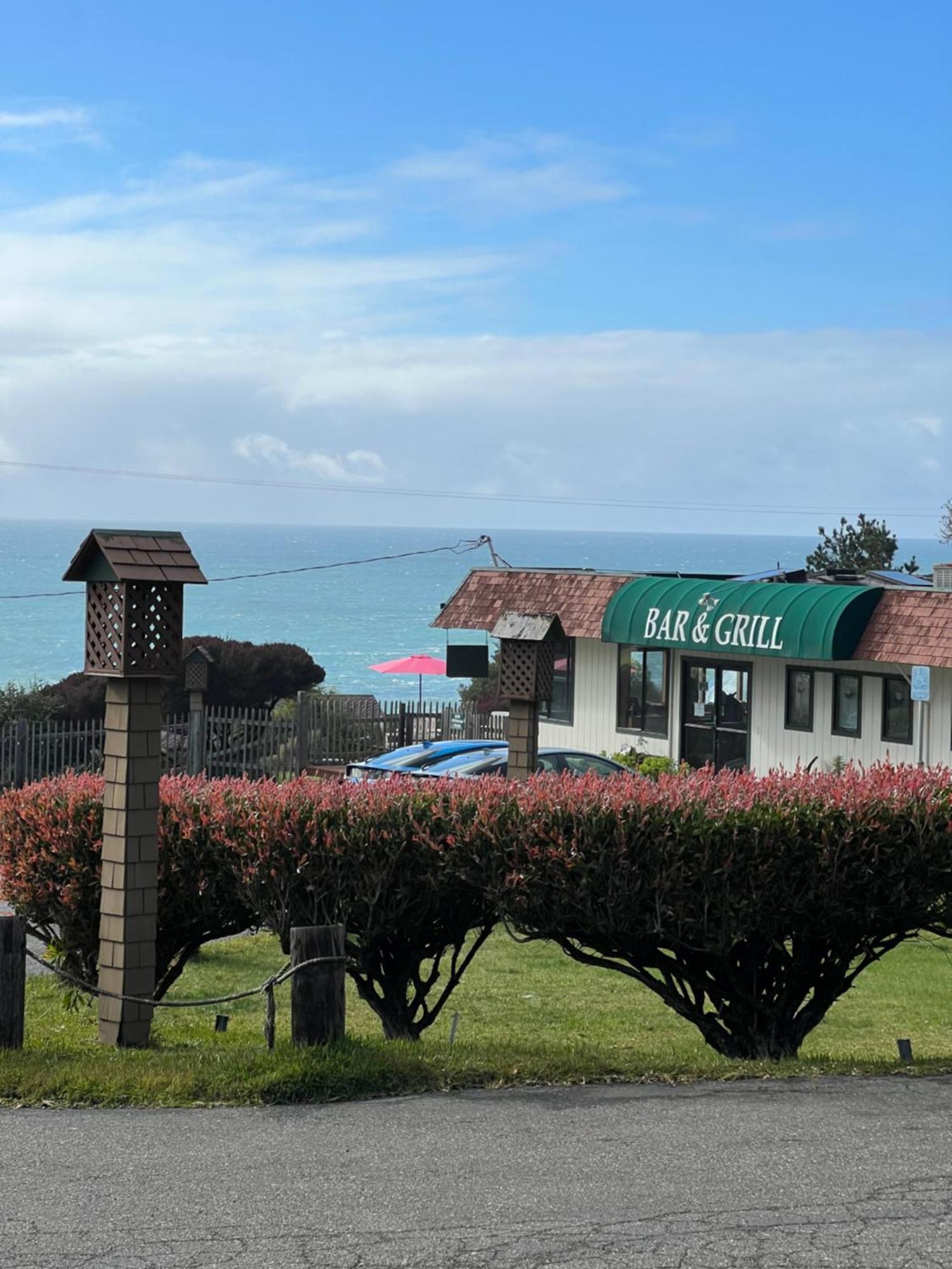 Ocean Cove Lodge Bar & Grill Walsh Landing Buitenkant foto