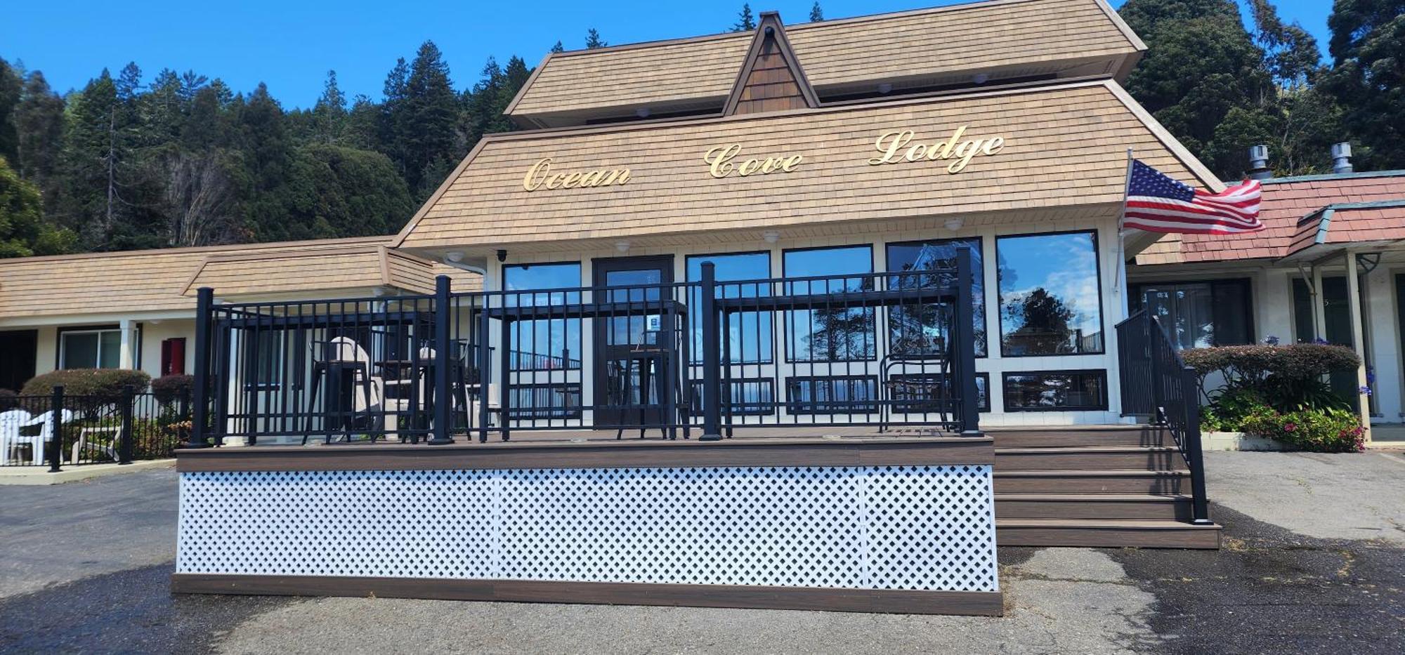 Ocean Cove Lodge Bar & Grill Walsh Landing Buitenkant foto